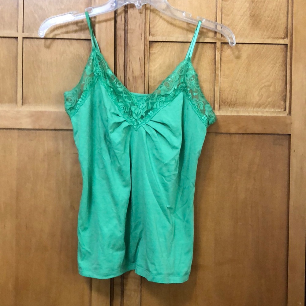🍀Light green tank top 🍀